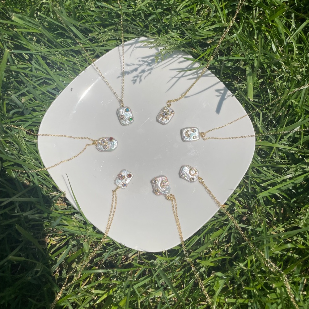 Gold necklace - Picture 2 of 2
